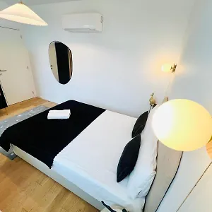 Pink House Beautiful 2 Bedroom Flat In Center Lisboa